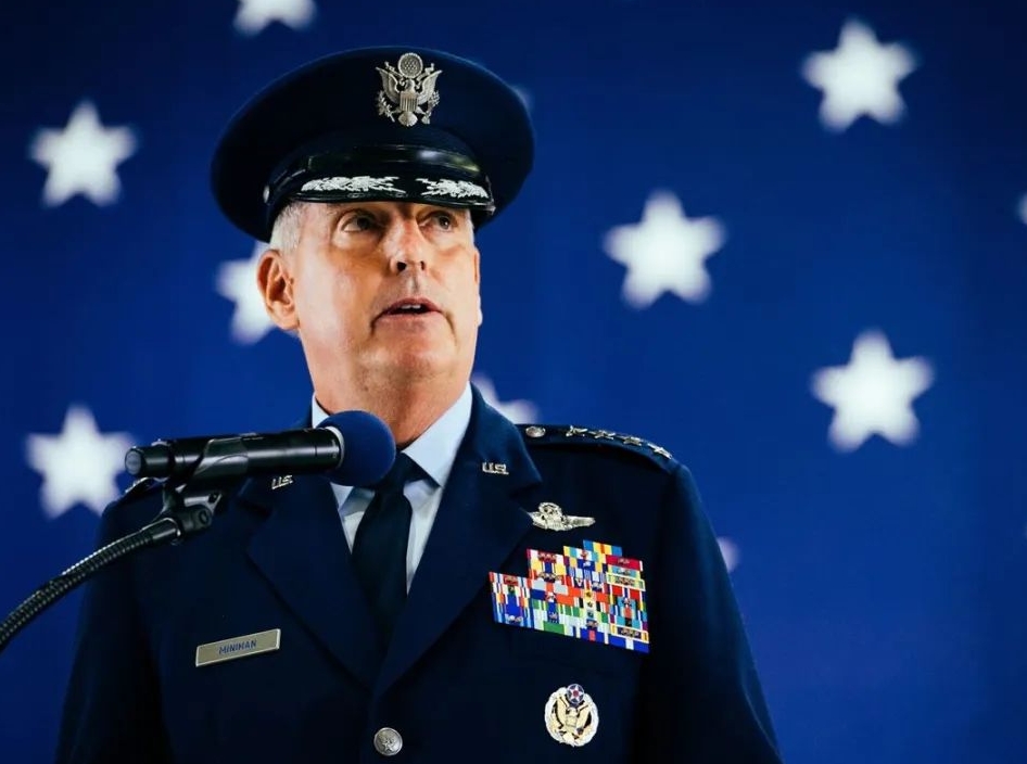 人脉引荐之某国某部 高级军官 麦克X瑟司令-东红文化